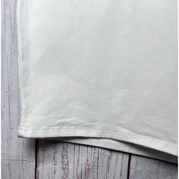 Lee Riders Women's White Denim Midrise Bermuda Shorts Plus Size 36 - Picture 4 of 9